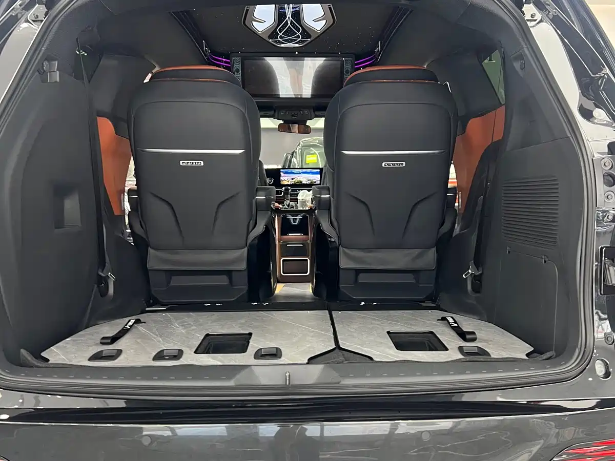 Toyota Granvia 2026 Model 2.5L Hybrid Comfort Edition фото 15