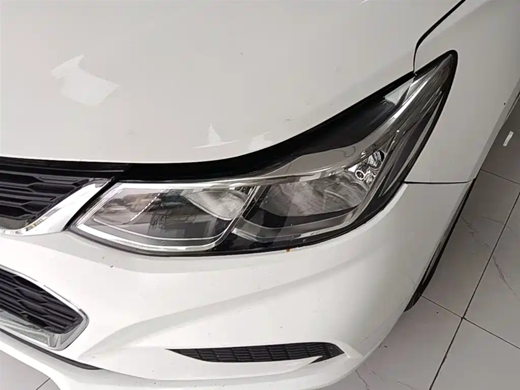 Chevrolet Cruze 2018 Hatchback 320 Automatic Pioneer Sunroof Edition фото 24