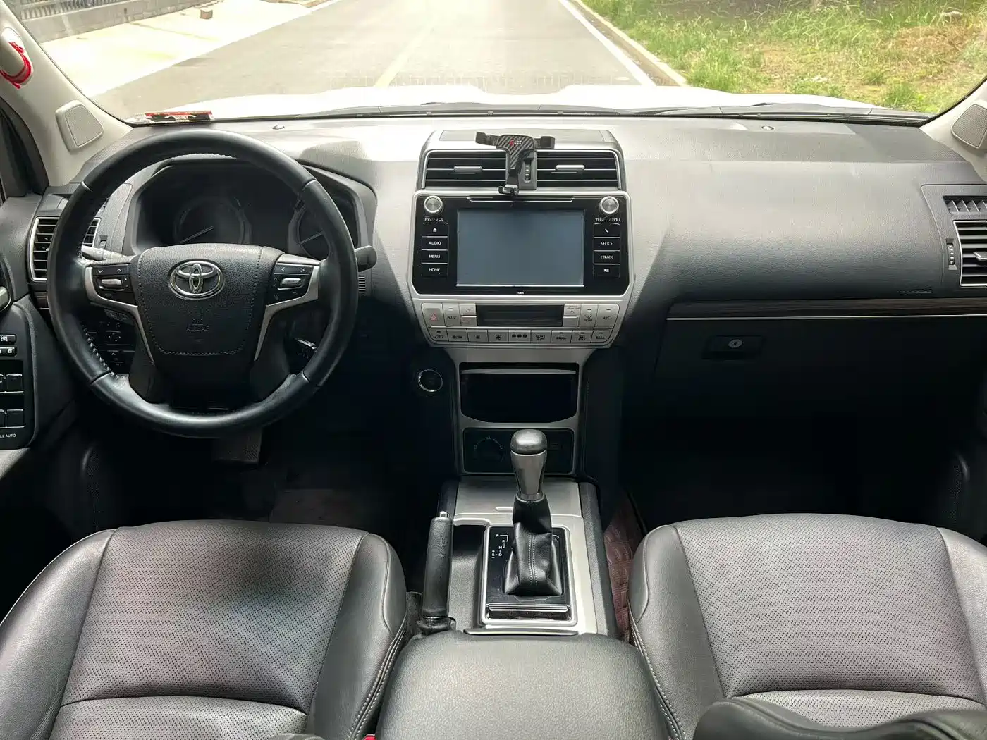 Toyota Prado 2018 3.5L Auto TX-L фото 4