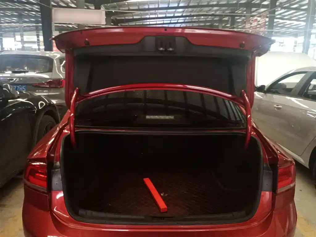 Volkswagen Lamando 2017 230TSI DSG Trend Edition фото 19
