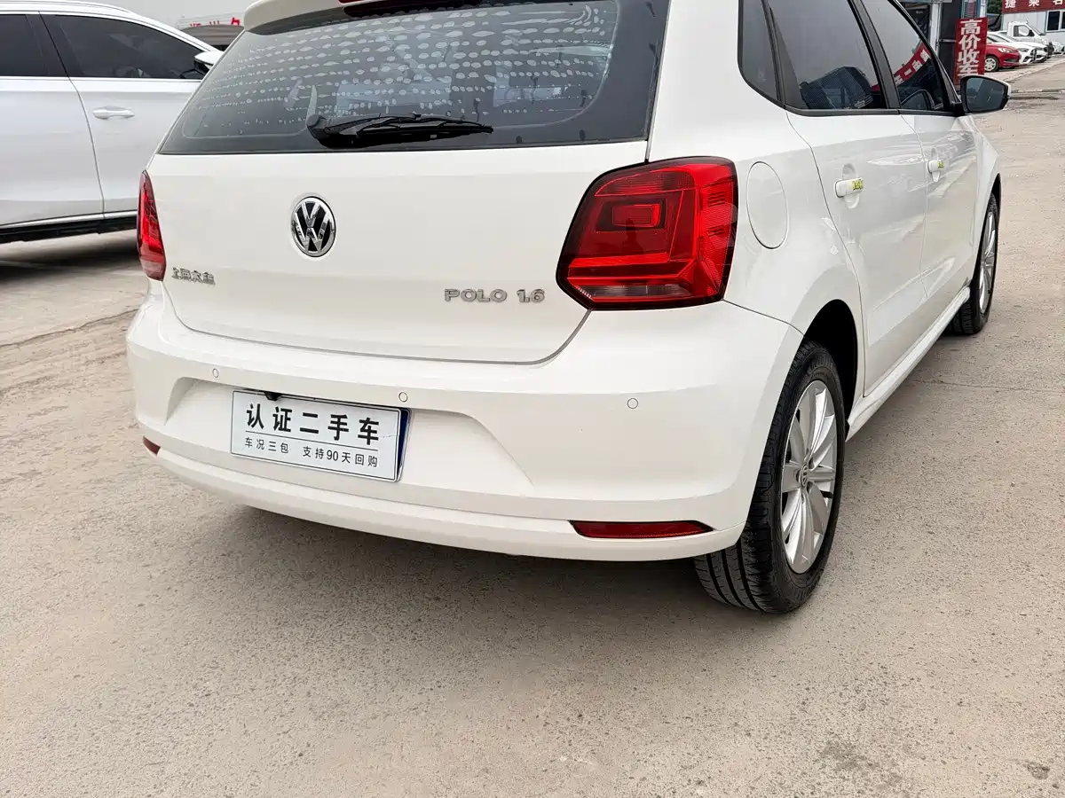 Volkswagen Polo 2015 2016 1.6L Automatic Comfort
