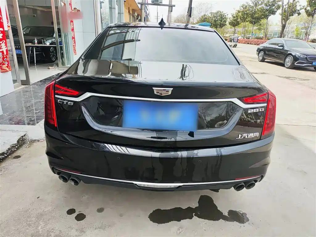 CADILLAC CT6