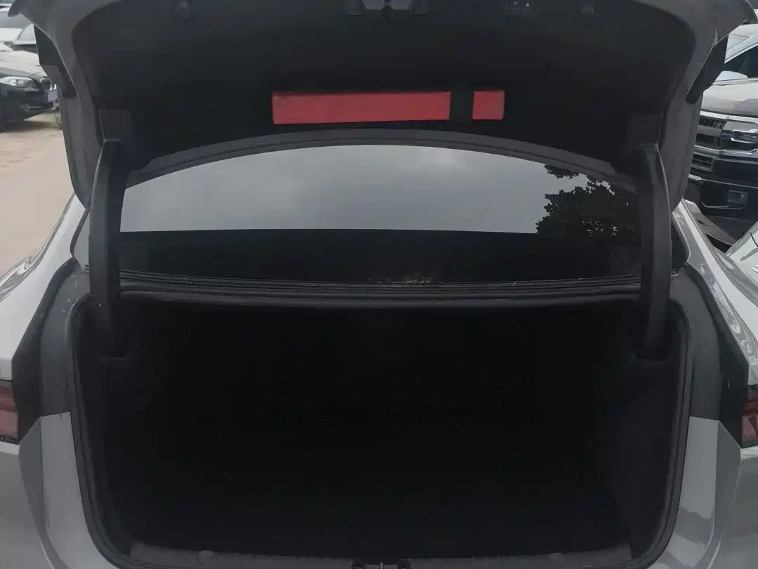 BYD Han 2025 DM-i 125KM Premium фото 15