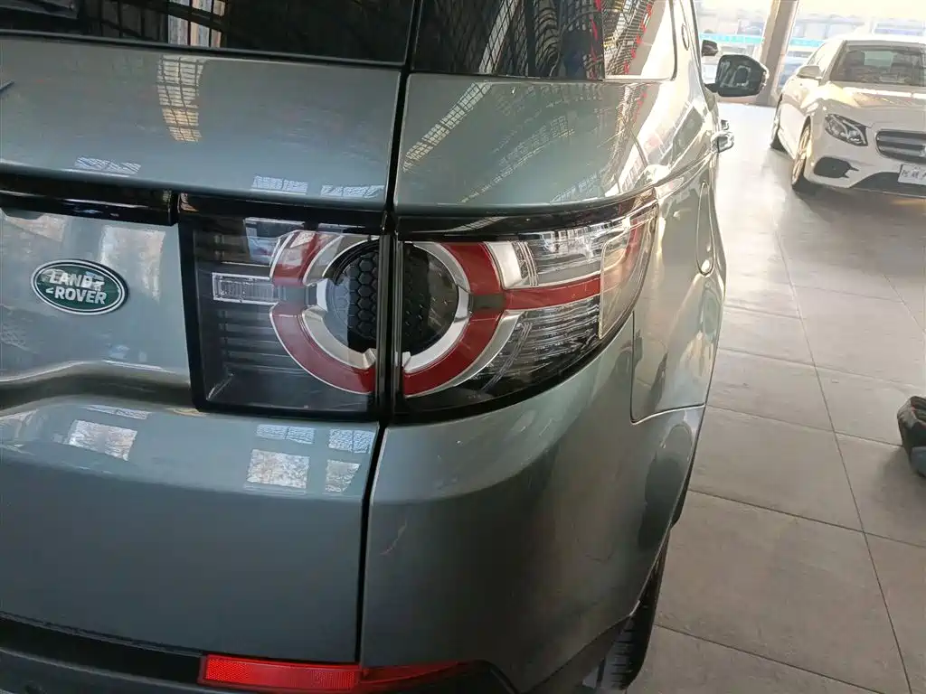 Land Rover Discovery Sport 2019 240PS SE Edition China VI фото 24