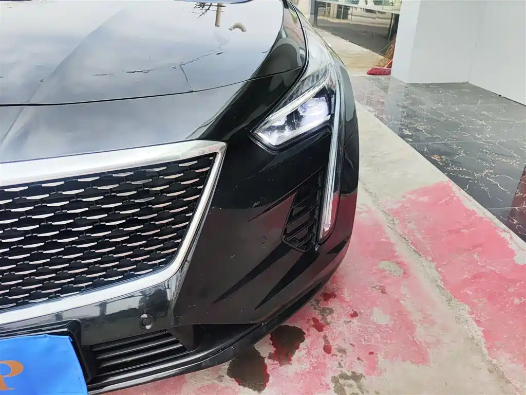 Фото 24 - Cadillac CT6