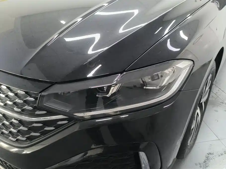 Volkswagen Lavida 2023 300TSI DSG Starlight Full Comfort Edition фото 5
