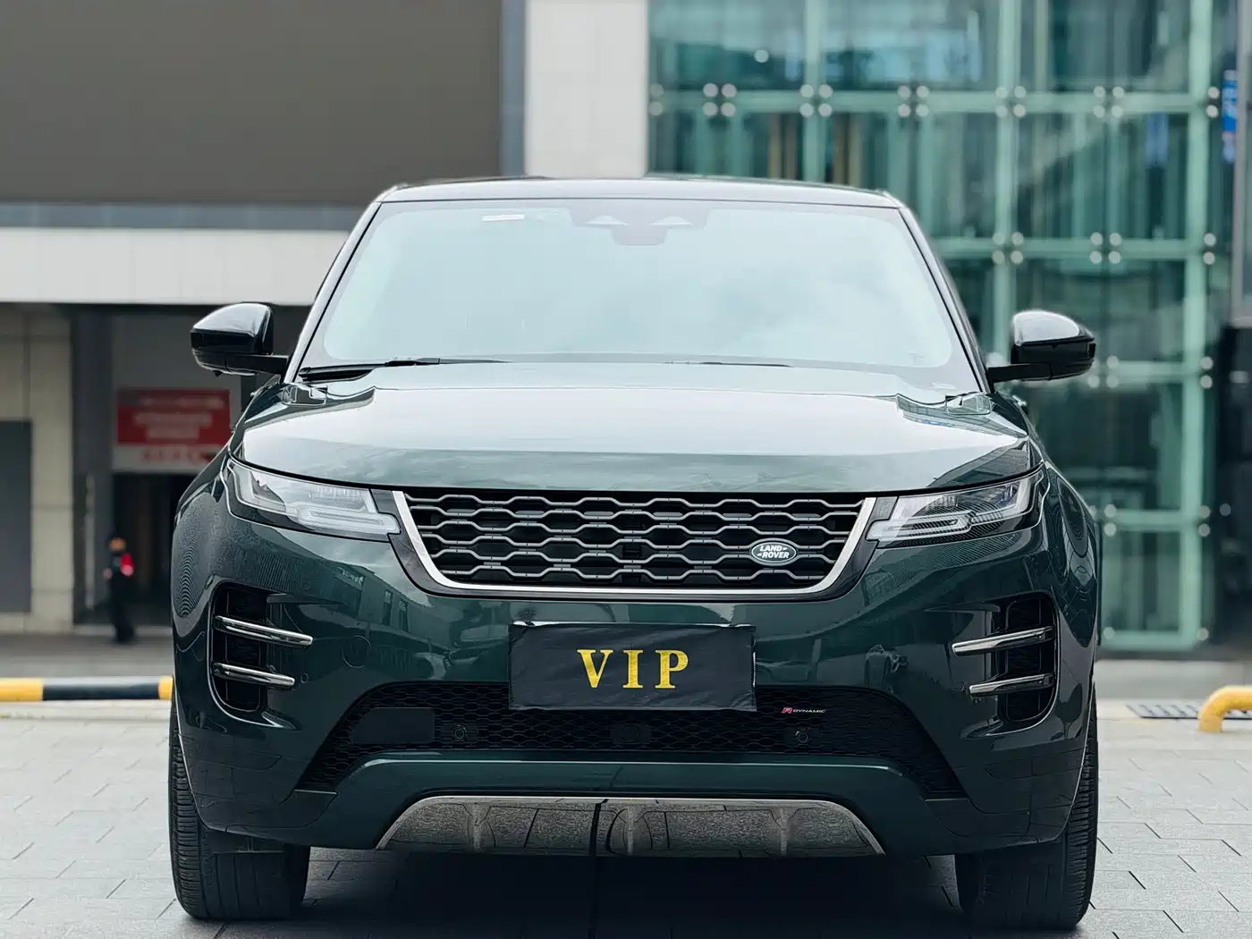 Land Rover Range Rover Evoque 2023 Range Rover Evoque L 249PS Luxury Edition фото 3