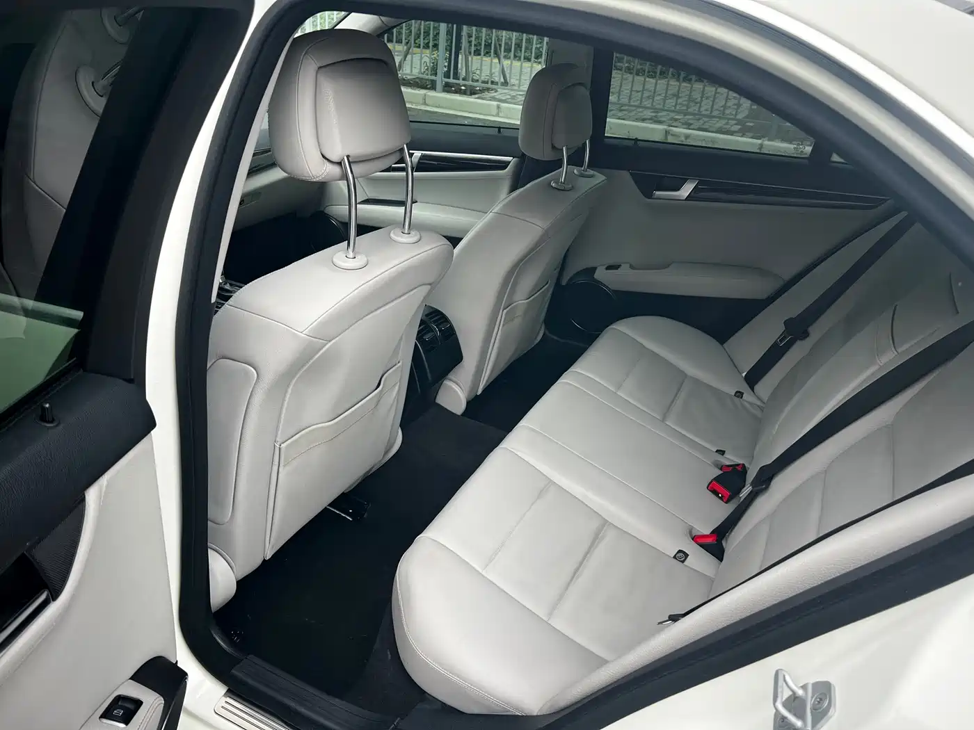Mercedes-Benz C-Class 2011 C 200 CGI Fashion фото 9
