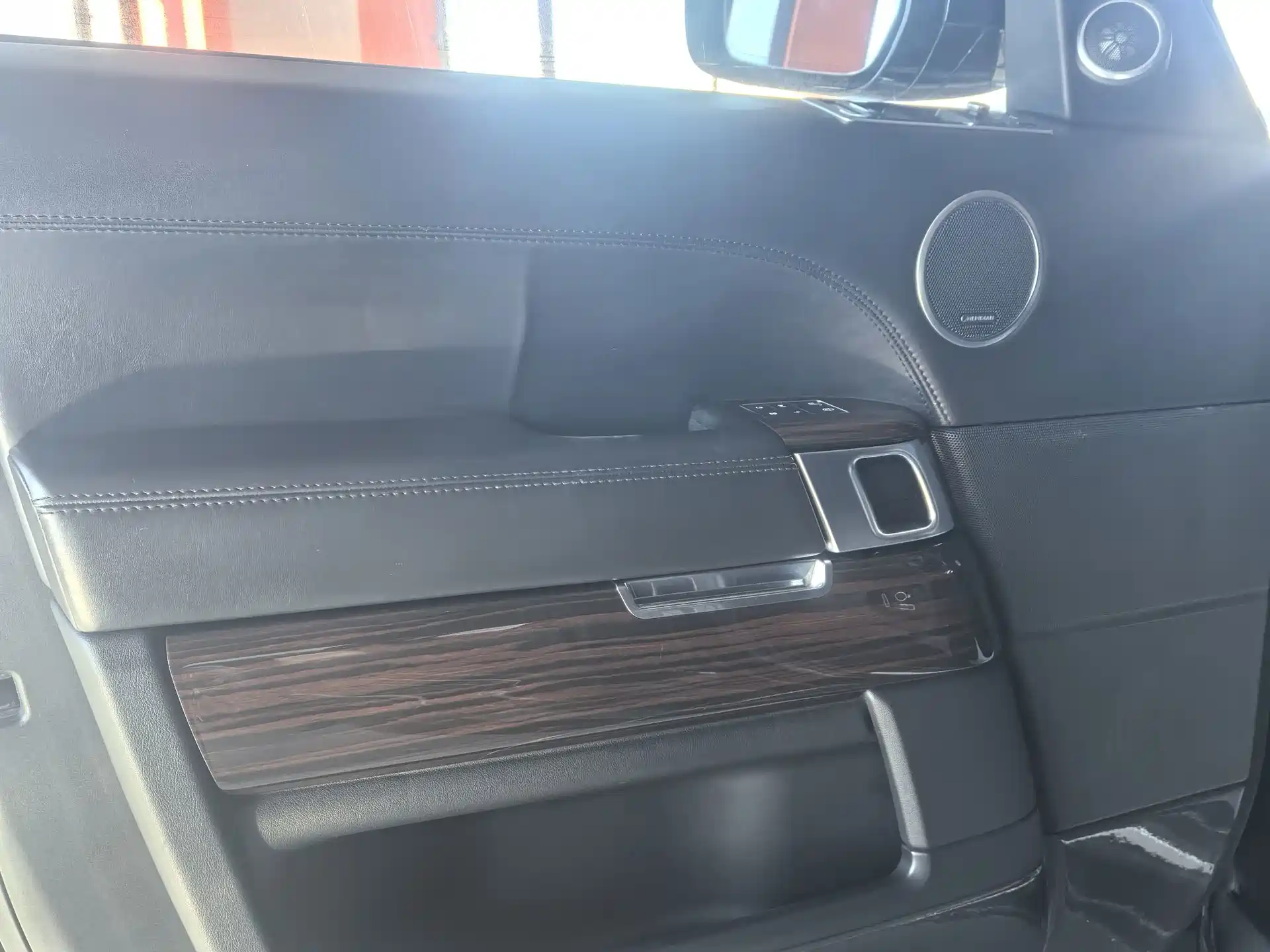 Фото 8 - Land Rover Range Rover