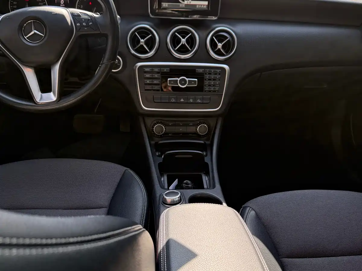 Mercedes-Benz A-Class (Import) 2015 A 180 фото 9