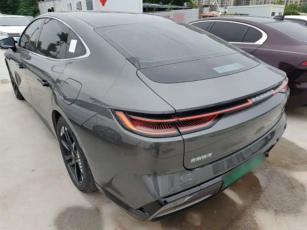 Geely Galaxy Galaxy E8 2024 Model 550km RWD Soaring Dragon Edition фото 5