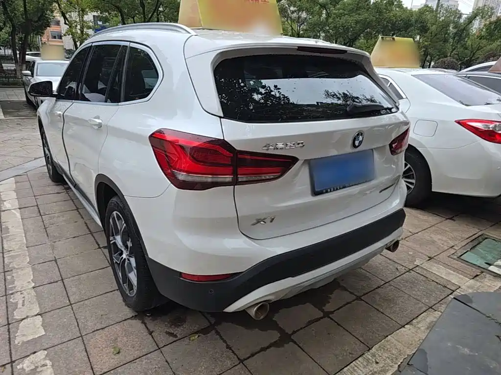Фото 5 - BMW X1