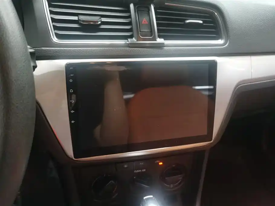 Volkswagen Lavida Tour 2017 1.6L Automatic Trend Edition фото 13