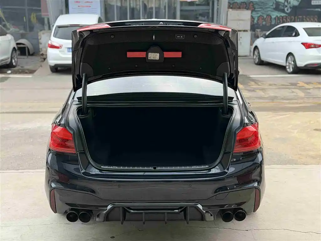 BMW 5 Series 2019 530Li Premium M Sport Package фото 22