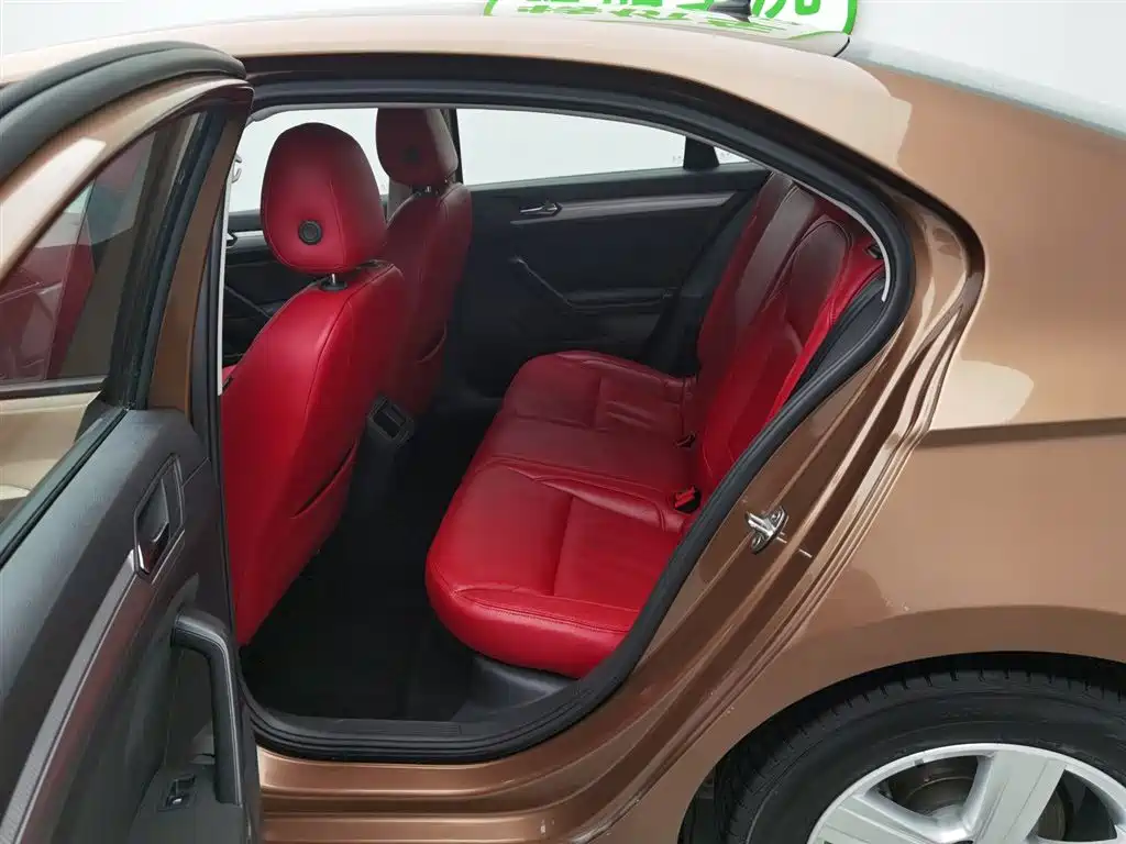 Volkswagen Lamando 2018 230TSI DSG Trend Edition фото 15
