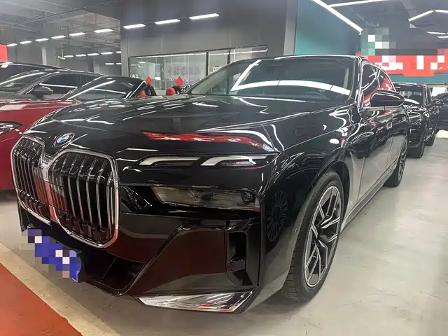 BMW 7 SERIES