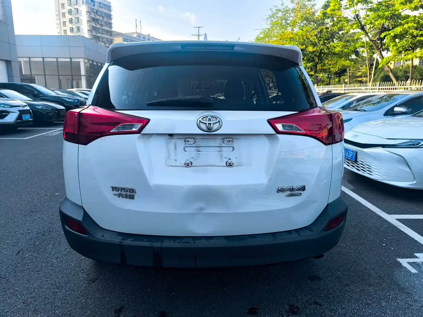 Toyota RAV4 Rongfang 2015 2.5L Automatic 4WD Elite Edition фото 8