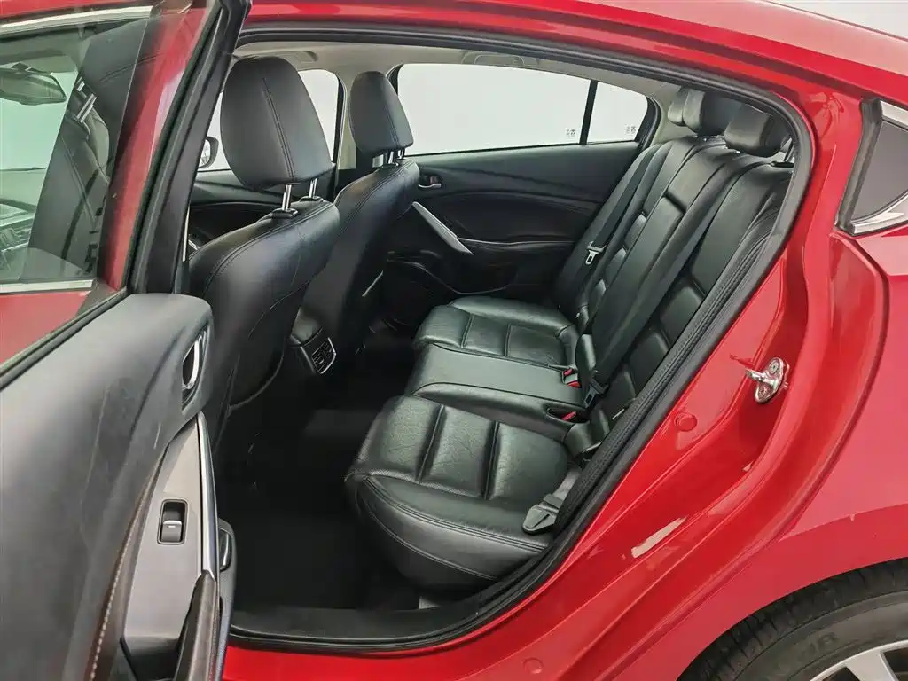 Mazda Atenza 2017 2.0L Skyactiv-G Luxury фото 15