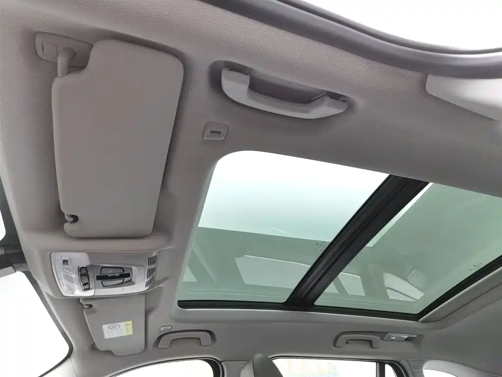 BMW X1 2019 sDrive18Li Premium Model фото 14
