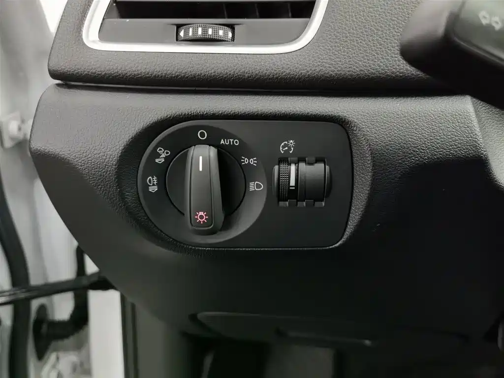 Audi Q3 2018 35 TFSI Fashion Collector's Edition фото 21