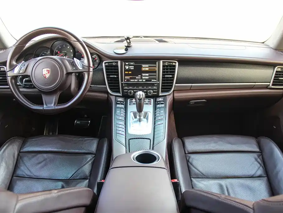 Porsche Panamera 2014 Panamera 3.0T фото 9