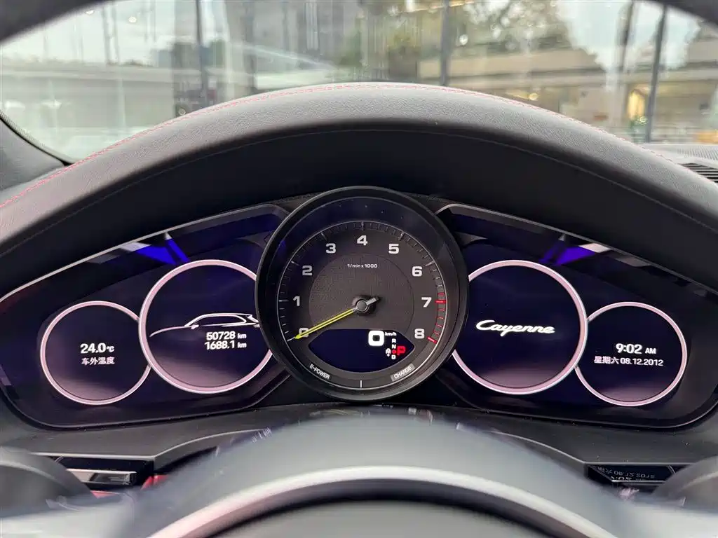 Porsche Cayenne New Energy 2023 Cayenne E-Hybrid 2.0T Platinum Edition фото 18