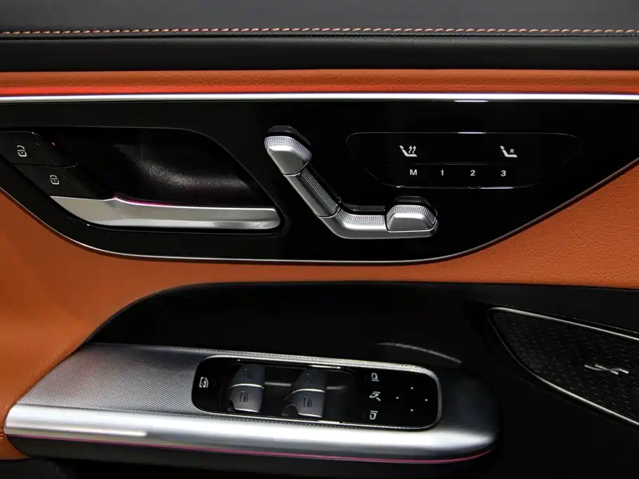 Mercedes-Benz GLC 2024 Facelift GLC 300 L 4MATIC Sport 7-seater фото 26
