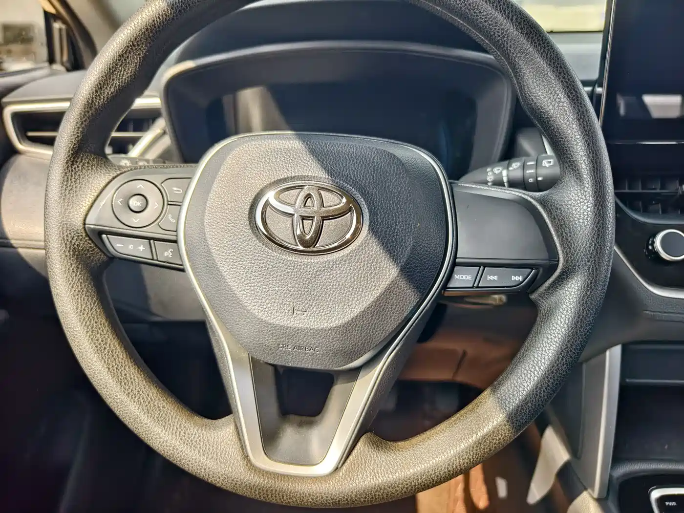 Toyota Frontlander 2024 2.0L CVT Elite Edition фото 12