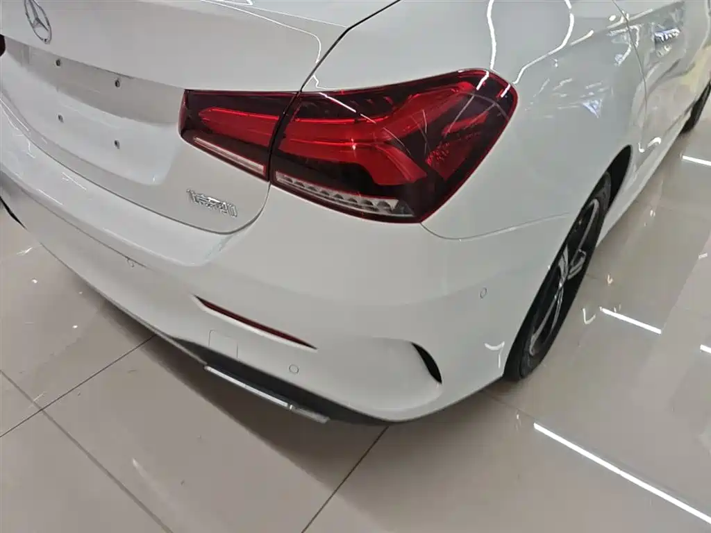 Mercedes-Benz A-Class 2022 Facelift III A 200 L Sport Sedan Fashion фото 8