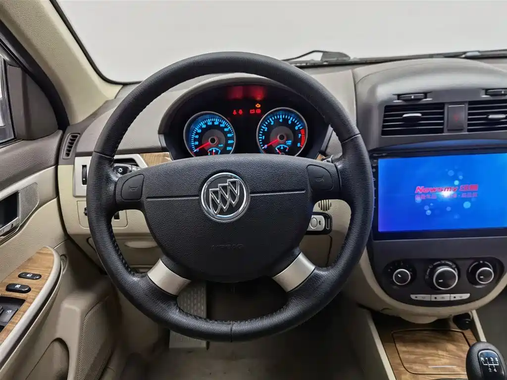 Buick Excelle 2015 1.5L Manual Premium фото 11
