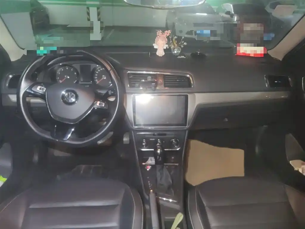 Volkswagen Lavida Tour 2017 180TSI DSG Comfort Edition фото 13