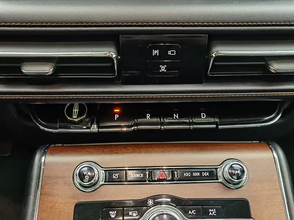 Lincoln Aviator 2023 3.0T V6 AWD Premium Cruise Edition 6-Seater фото 13