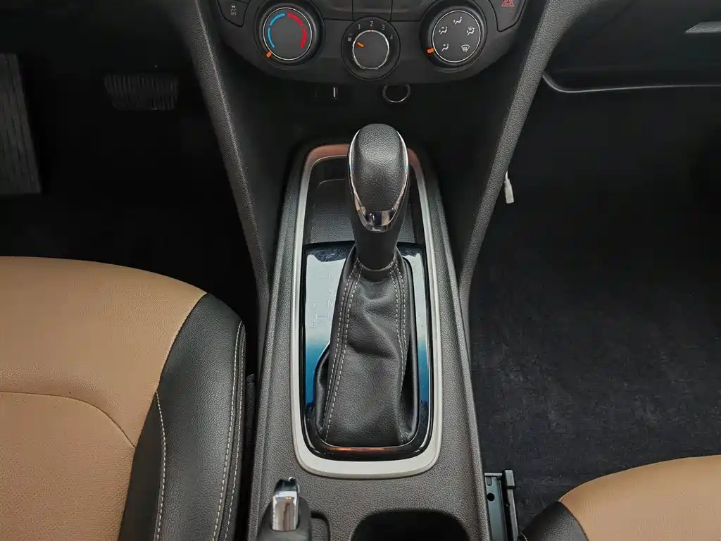 Chevrolet Monza 2020 320 Auto Joy Edition фото 13