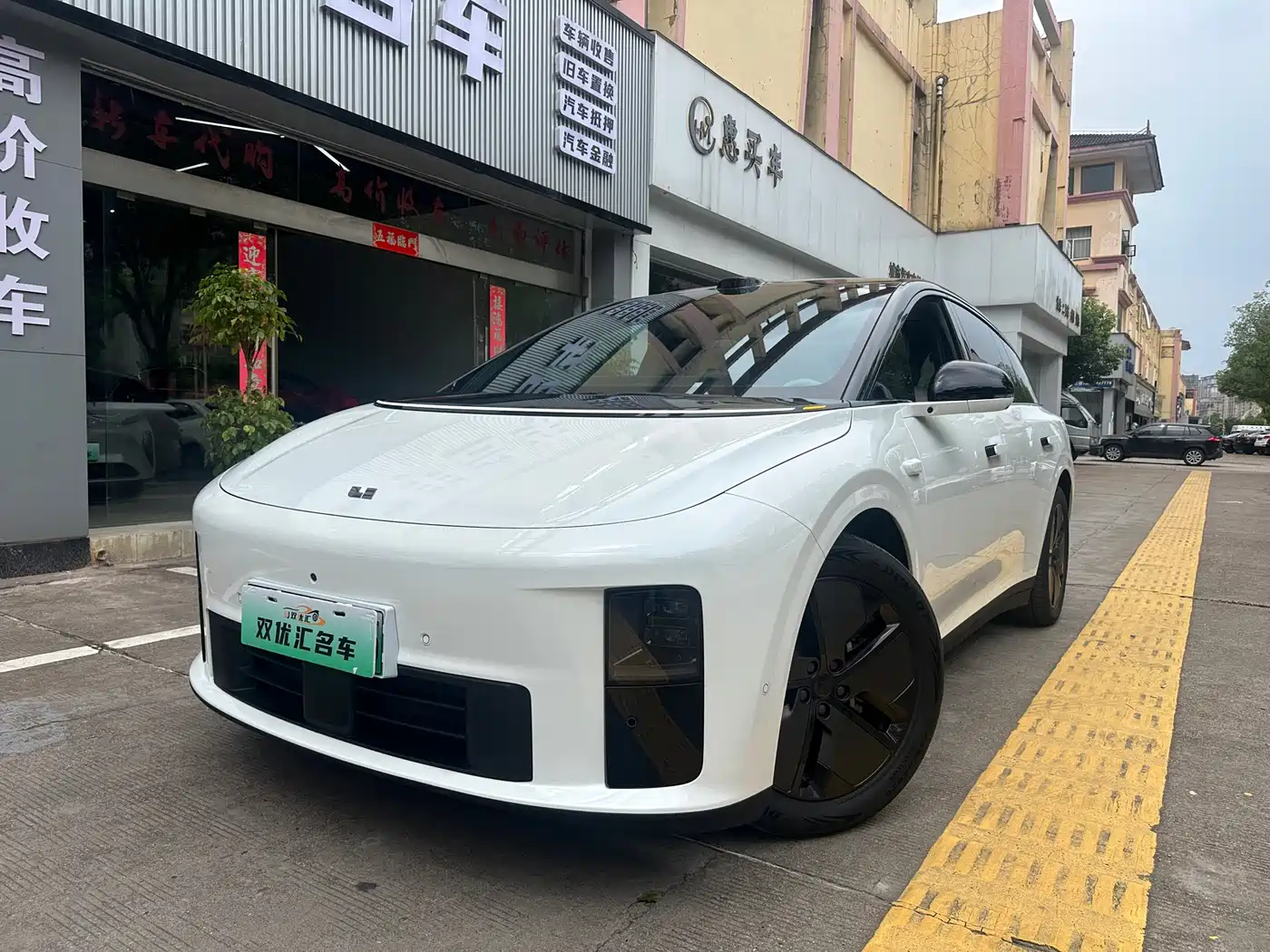 Li Auto i6 2025 2WD Base Model