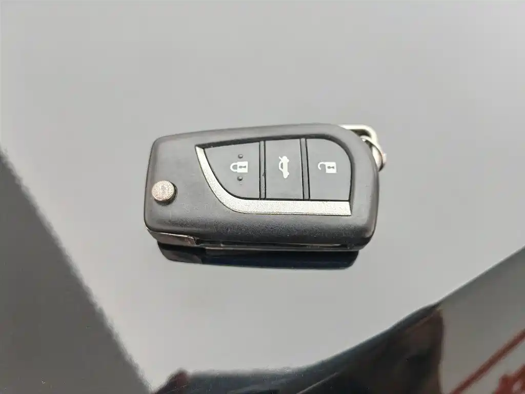 Toyota Levin 2018 185T CVT Premium Edition China V фото 19