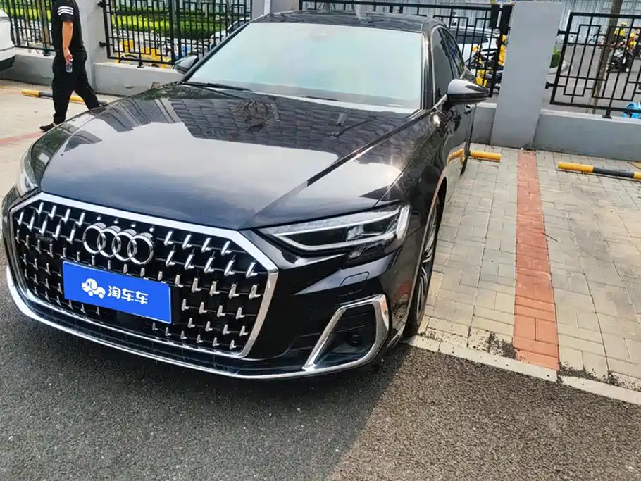 Audi A8 2024 Model A8L 45 TFSI quattro Luxury