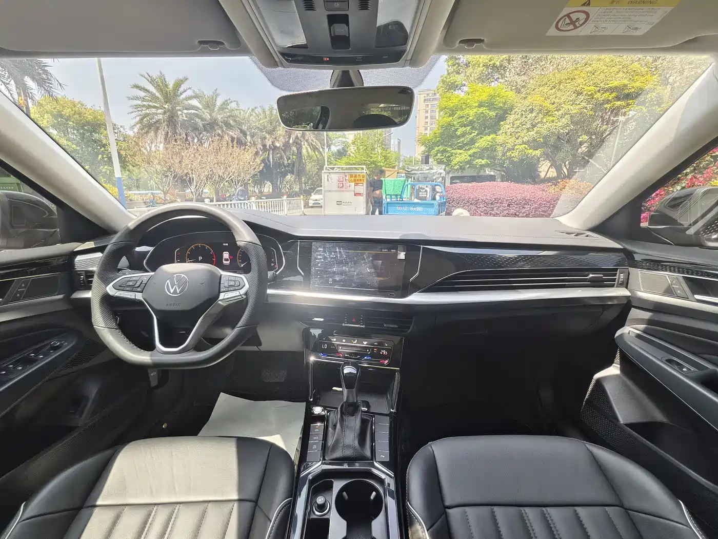 Volkswagen Passat 2022 330TSI Starlight Elite Edition фото 15