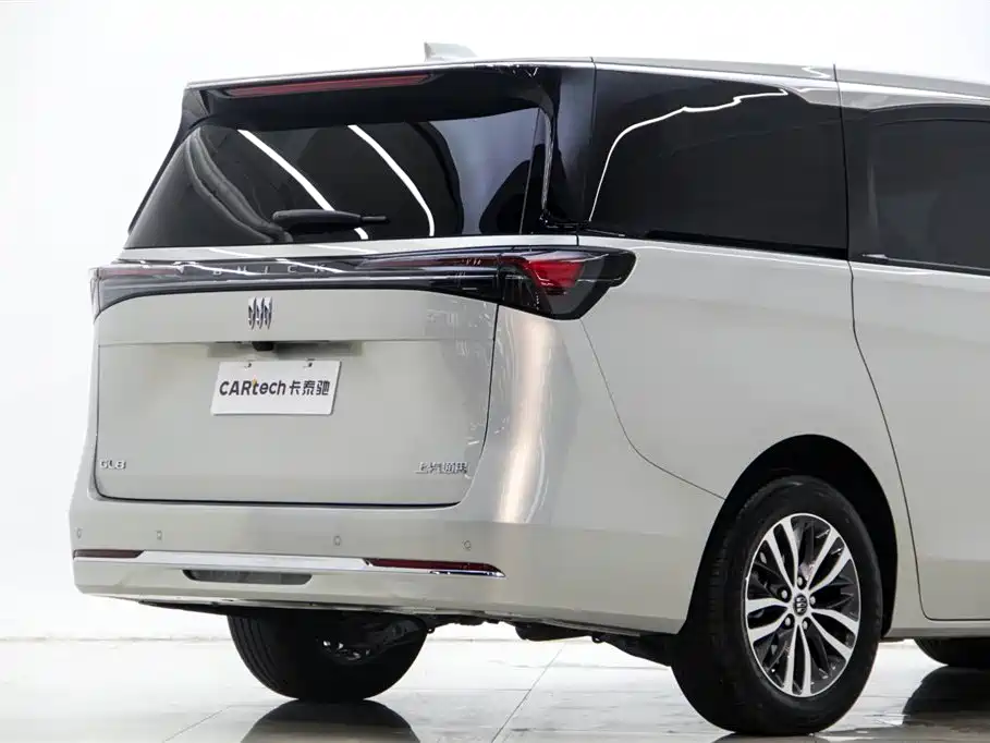 Buick GL8 2025 Land Business Class First Edition фото 8