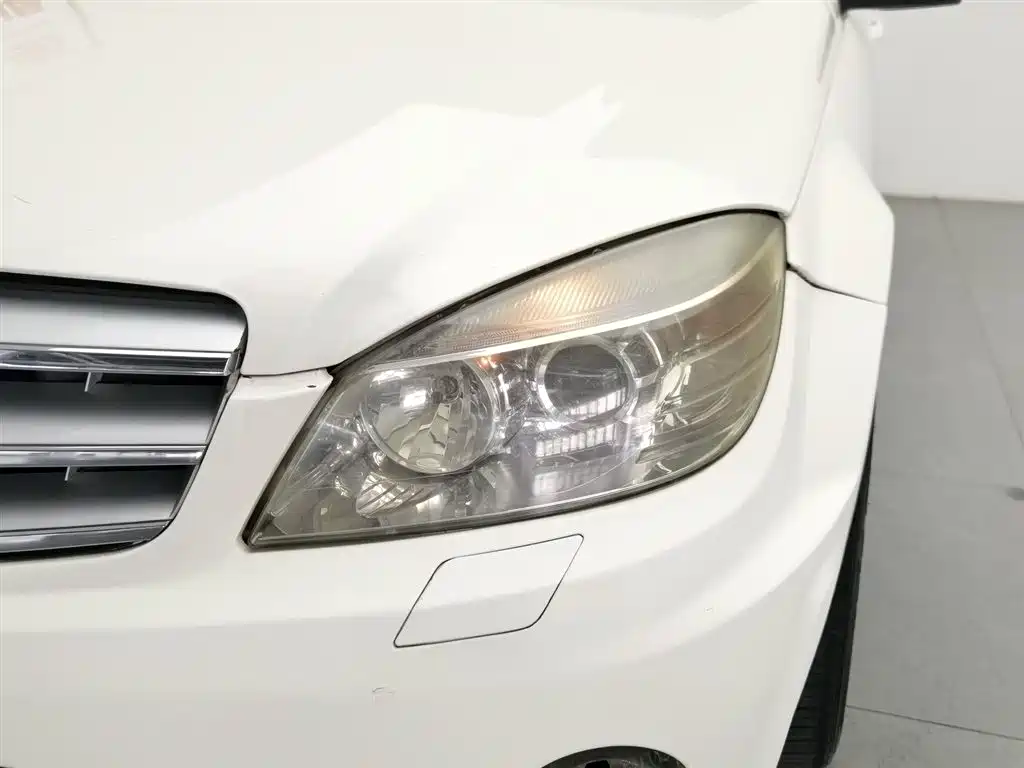 Mercedes-Benz C-Class 2010 C 180K Classic фото 7