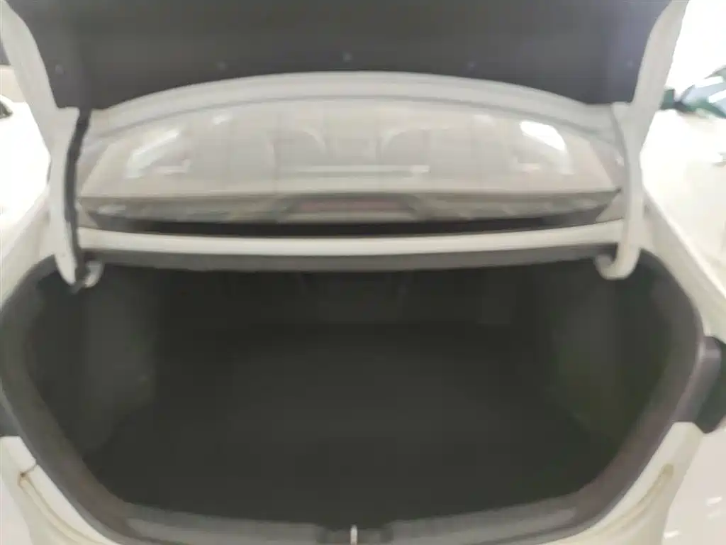 Hyundai Elantra 2016 Model 1.6L Automatic Smart Elite фото 19