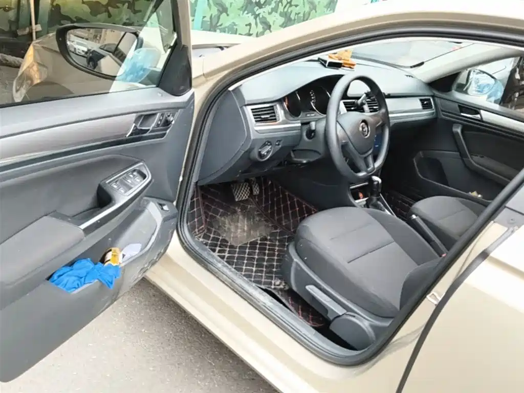 Volkswagen Bora 2018 1.5L Automatic Fashion фото 16