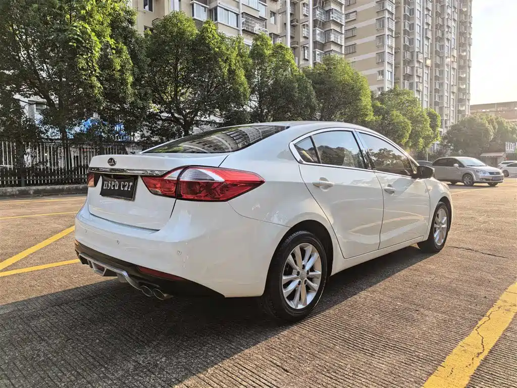 Kia K3 2016 1.6L Automatic GLS фото 4