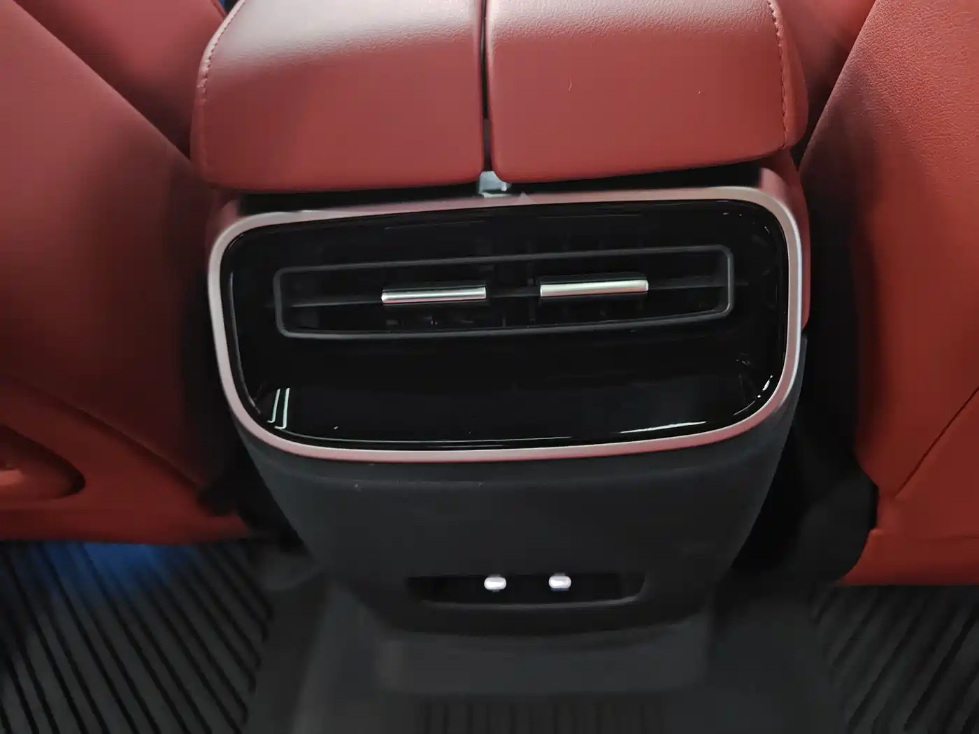 AITO Wenjie AITO M5 2024 Extended Range Max RWD Advanced Smart Driving Edition фото 27