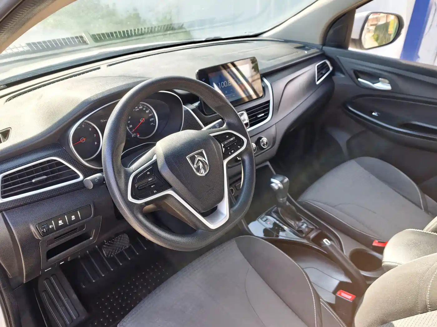 Baojun 730 2020 2019 1.5T CVT Fashion Edition 7-Seater China VI