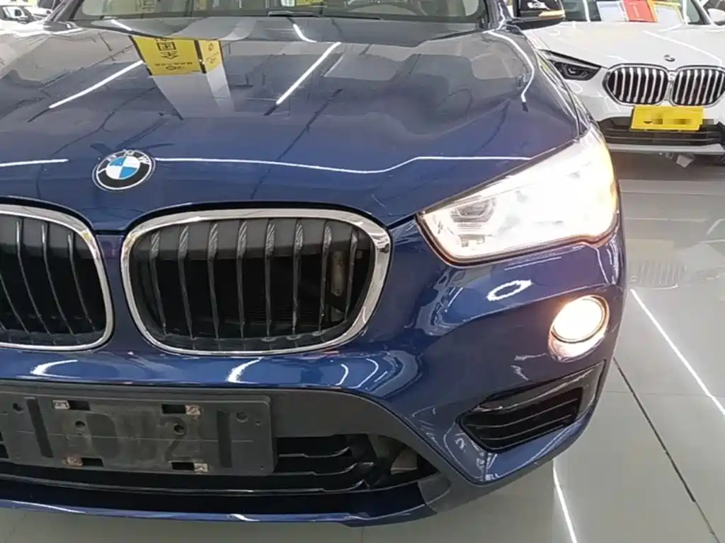 BMW X1 2018 sDrive18Li Premium Model фото 24