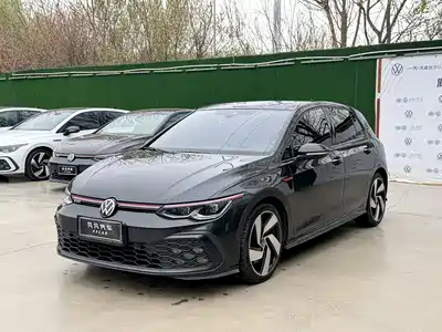 Volkswagen Golf GTI