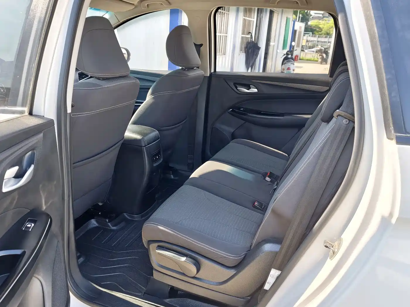 Baojun 730 2020 2019 1.5T CVT Fashion Edition 7-Seater China VI