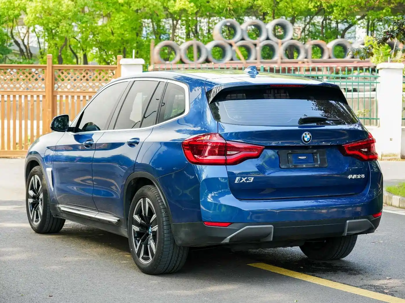 BMW iX3 2021 Leading фото 7