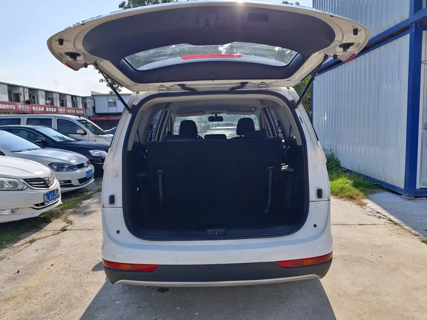 Baojun 730 2020 2019 1.5T CVT Fashion Edition 7-Seater China VI