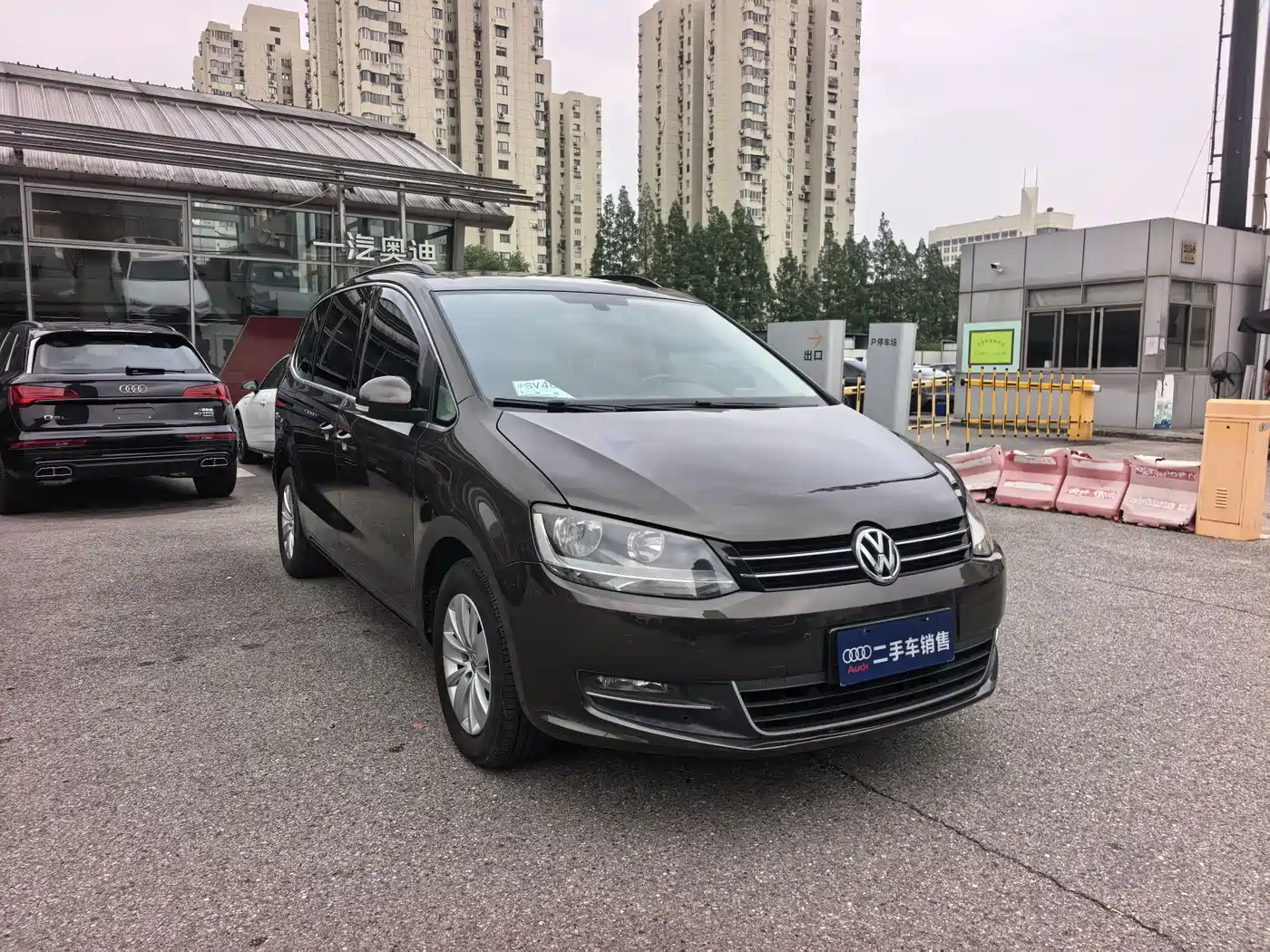 Volkswagen Sharan 2016 380TSI Comfort 7-seater фото 3